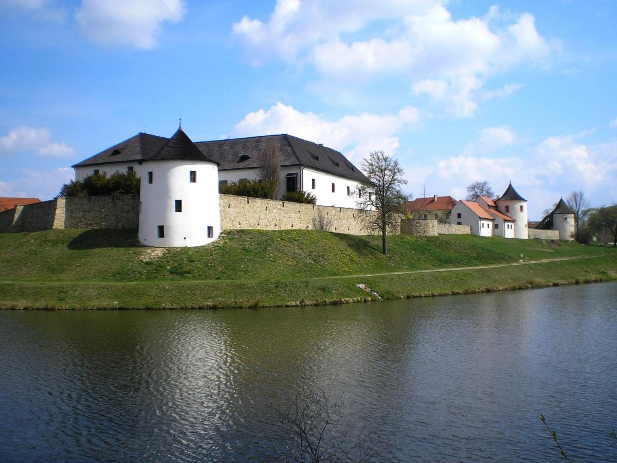 Penzion Svata Trojice Trhové Sviny Exterior photo